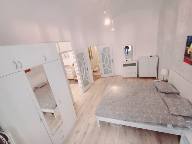 Eladó téglalakás, Budapesten, VI. kerületben 125.011 M Ft