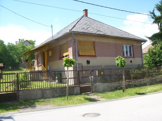 Eladó családi ház, Tolcsván 17.9 M Ft, 2+1 szobás