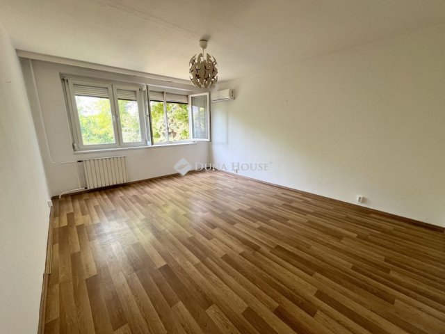 Eladó panellakás, Budapesten, XXI. kerületben 43.7 M Ft, 1 szobás