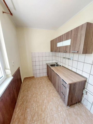 Eladó panellakás, Tatabányán 41.5 M Ft, 2+1 szobás