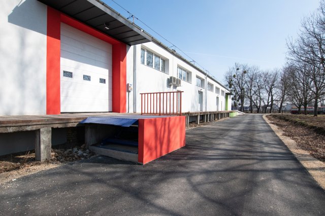 Kiadó ipari ingatlan, Mályin 480 E Ft / hó / költözzbe.hu