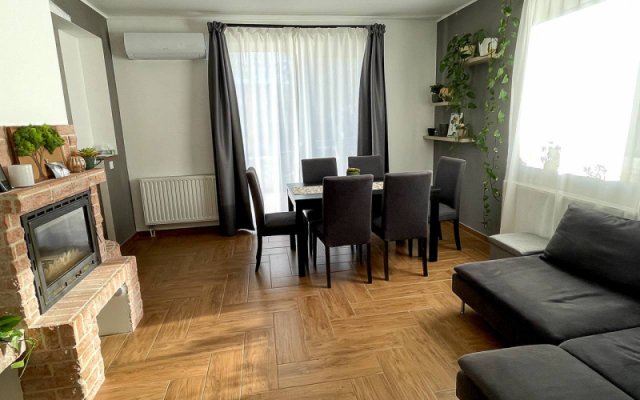 Eladó családi ház, Piliscséven 105 M Ft, 5 szobás