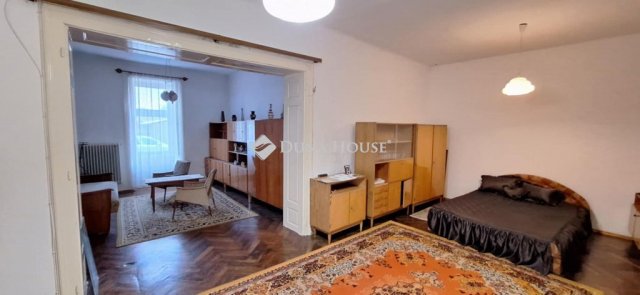 Eladó téglalakás, Mohácson 23 M Ft, 3 szobás