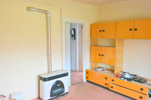 Eladó családi ház, Sződligeten 39.99 M Ft, 1 szobás
