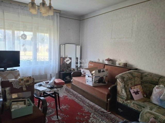 Eladó családi ház, Dunaharasztin 110 M Ft, 6 szobás