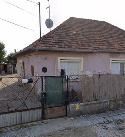 Eladó ikerház, Kecskeméten 25 M Ft, 2 szobás