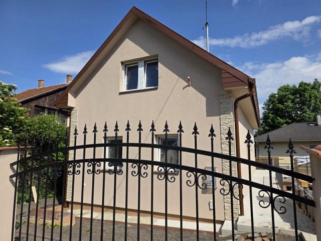 Eladó családi ház, Százhalombattán 89.9 M Ft, 5 szobás