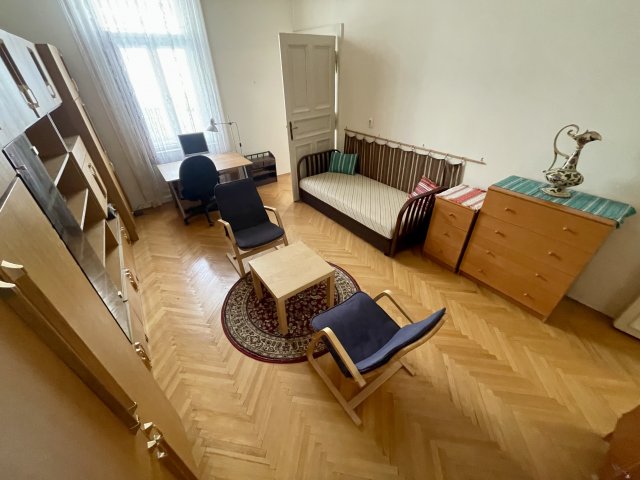 Eladó téglalakás, Budapesten, VI. kerületben 64 M Ft, 2 szobás