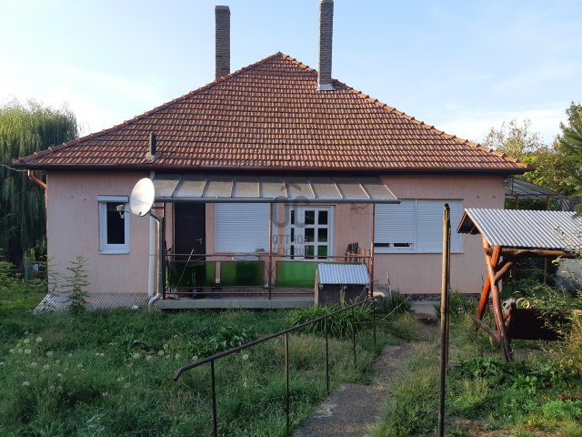 Eladó családi ház, Parádon 75 M Ft, 6 szobás