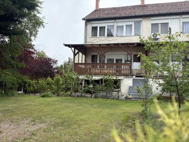 Eladó családi ház, Szigetszentmiklóson 135 M Ft, 5 szobás