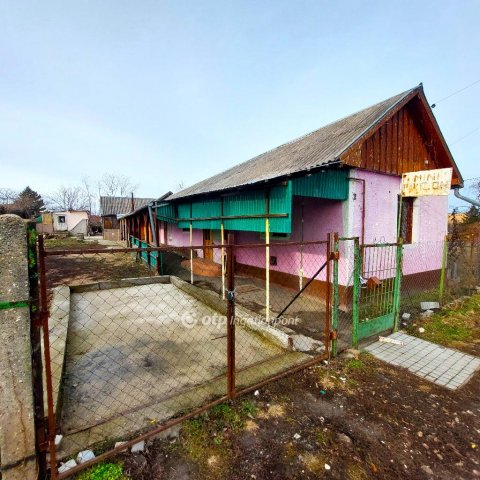 Eladó családi ház, Tápiószelén 11.55 M Ft, 1+1 szobás