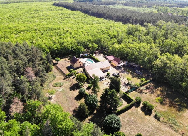 Eladó családi ház, Csemőn 110 M Ft, 5 szobás