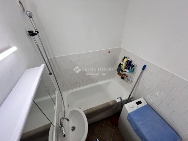 Eladó panellakás, Érden 49.9 M Ft, 2 szobás