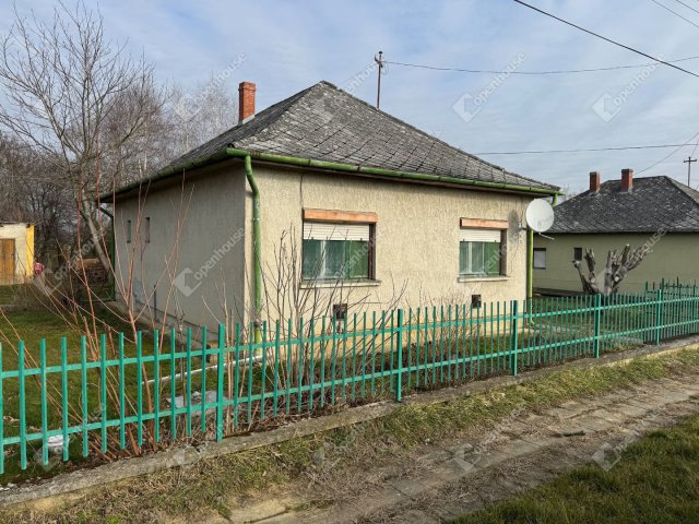 Eladó családi ház, Zalaegerszegen 31.9 M Ft, 2 szobás