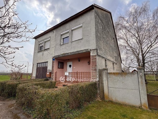 Eladó családi ház, Vasegerszegen 39.9 M Ft, 4 szobás