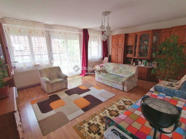 Eladó családi ház, Budapesten, IV. kerületben 95 M Ft, 5 szobás