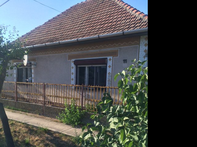 Eladó családi ház, Tiszacsegén, Csokonai utcában 13.5 M Ft