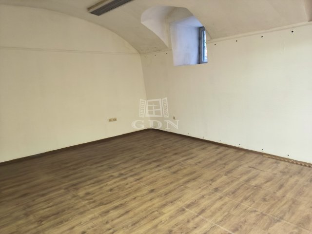 Eladó üzlethelyiség, Budapesten, VIII. kerületben 30 M Ft