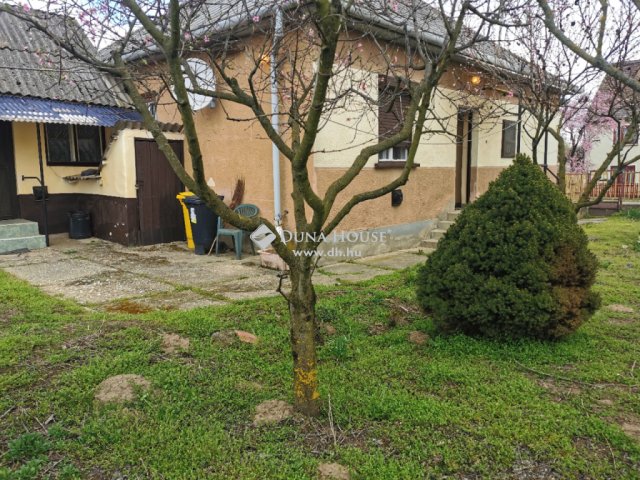 Eladó családi ház, Karcsán 14.99 M Ft, 3 szobás