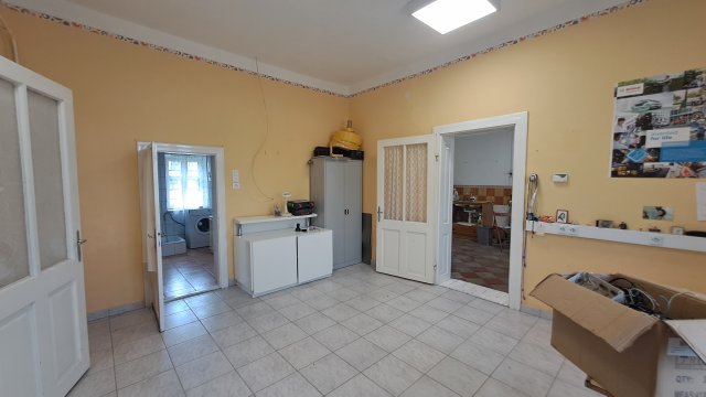 Eladó családi ház, Alattyánban 25 M Ft, 5 szobás