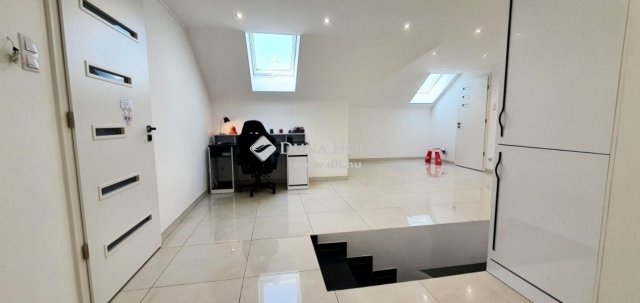 Eladó családi ház, Csévharaszton 175 M Ft, 6 szobás