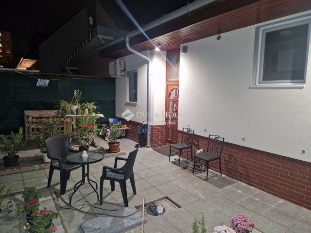 Eladó családi ház, Budapesten, X. kerületben 129.9 M Ft