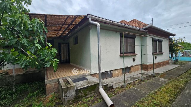 Eladó családi ház, Mezőkövesden 38 M Ft, 3 szobás