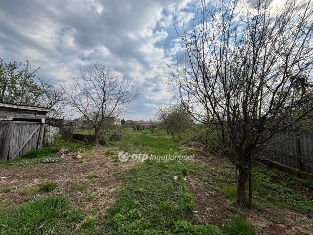 Eladó családi ház, Dögén 9.9 M Ft, 1 szobás