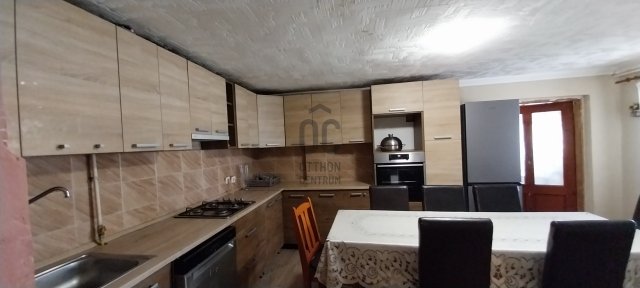 Eladó családi ház, Nagykőrösön 20 M Ft, 4 szobás