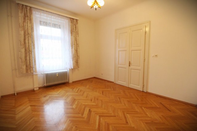 Eladó téglalakás, Győrött 62.5 M Ft, 3 szobás