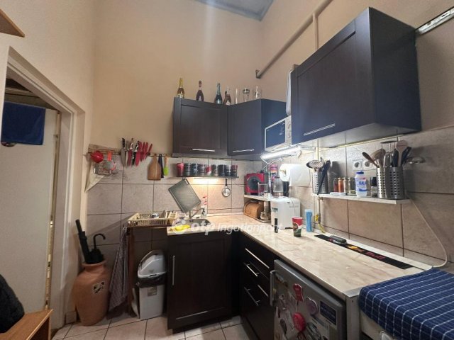 Eladó téglalakás, Budapesten, IX. kerületben 42.9 M Ft, 1 szobás