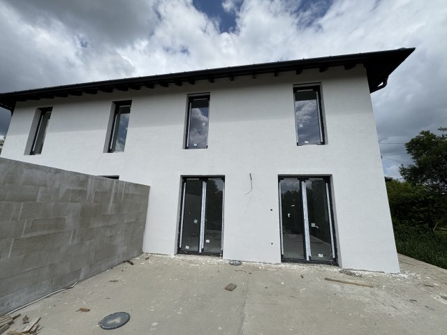 Eladó ikerház, Érden 139.9 M Ft, 5 szobás / költözzbe.hu