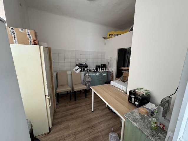 Eladó üzlethelyiség, Budapesten, XX. kerületben 39.99 M Ft