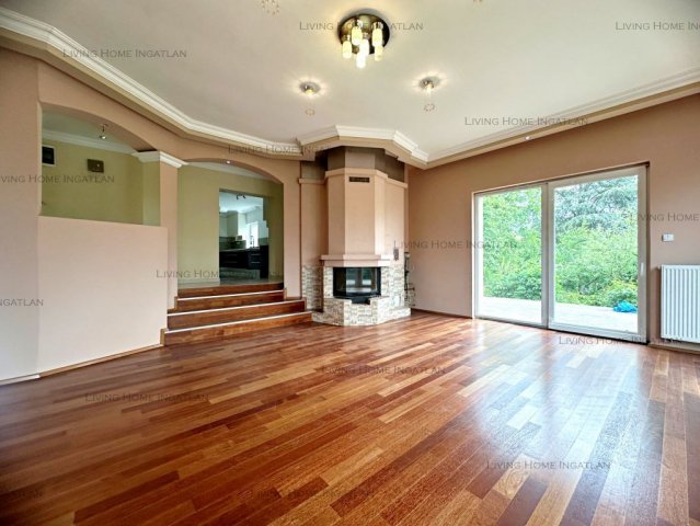 Eladó családi ház, Pilisborosjenőn 199.99 M Ft, 8 szobás