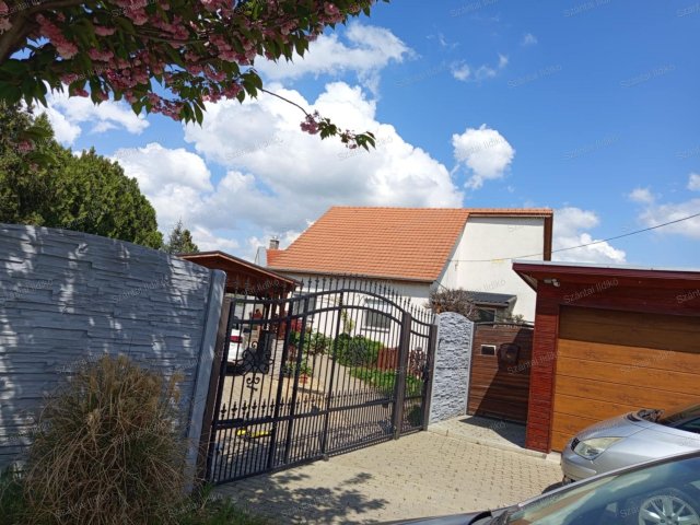 Eladó családi ház, Tószegen 145 M Ft, 5 szobás