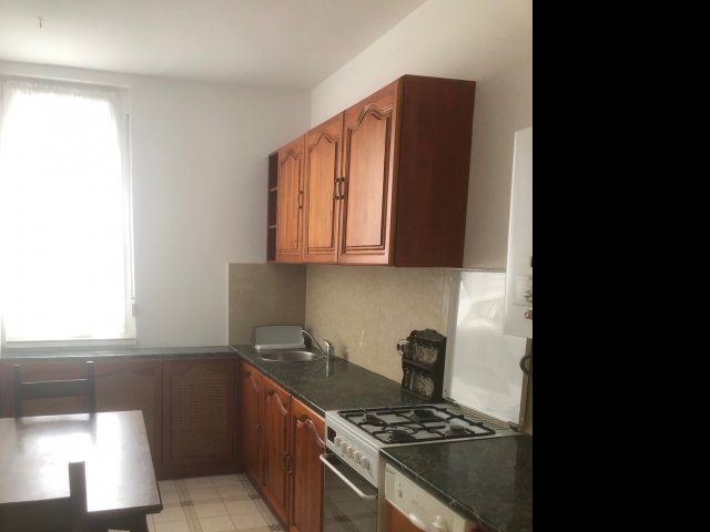 Kiadó téglalakás, albérlet, Veszprémben 170 E Ft / hó