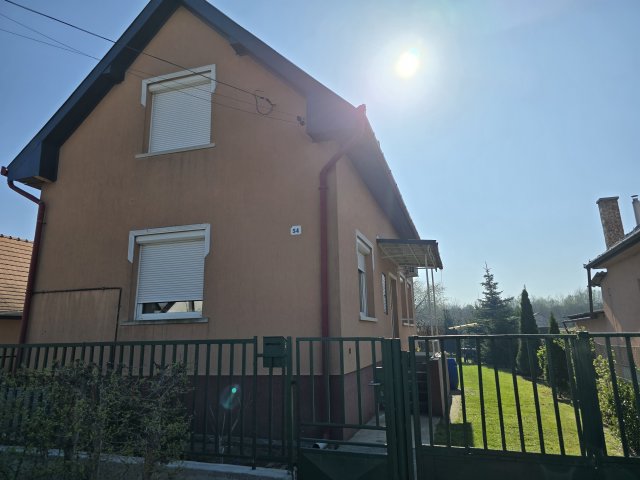 Eladó családi ház, Csévharaszton 59.9 M Ft, 4 szobás