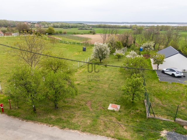 Eladó telek, Sukorón 65 M Ft / költözzbe.hu