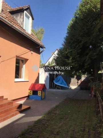 Eladó ikerház, Budaörsön 84 M Ft, 4 szobás