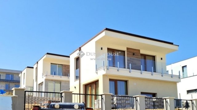 Eladó ikerház, Budapesten, III. kerületben 183.75 M Ft