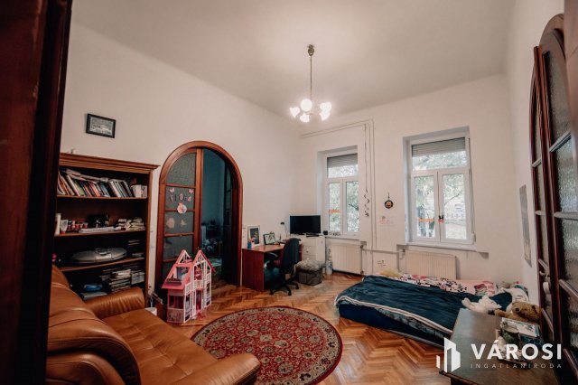 Eladó iroda, Szegeden 219 M Ft, 8+1 szobás / költözzbe.hu