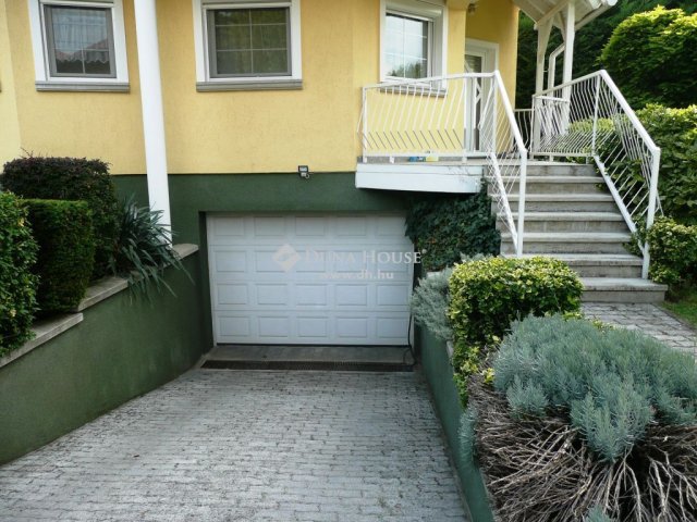 Eladó családi ház, Budapesten, XVI. kerületben 264 M Ft