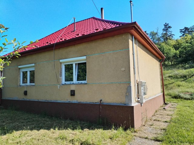 Eladó családi ház, Vizsláson 15.9 M Ft, 2 szobás