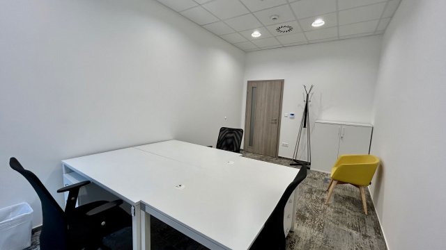 Kiadó iroda, Debrecenben 345 E Ft / hó, 1 szobás