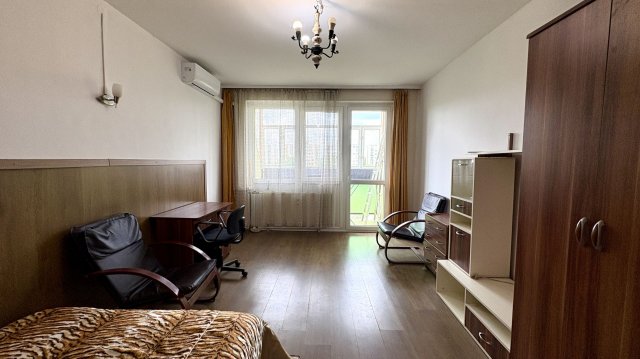 Kiadó panellakás, albérlet, Debrecenben 180 E Ft / hó, 1 szobás