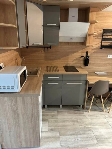 Kiadó téglalakás, albérlet, Pécsett 270 E Ft / hó, 3 szobás