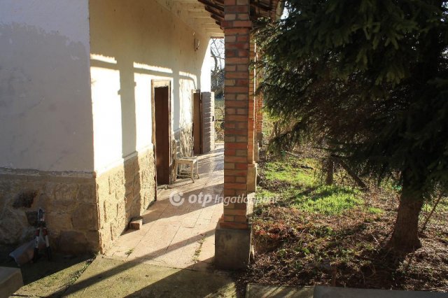 Eladó családi ház, Jászapátiban 18 M Ft, 2 szobás
