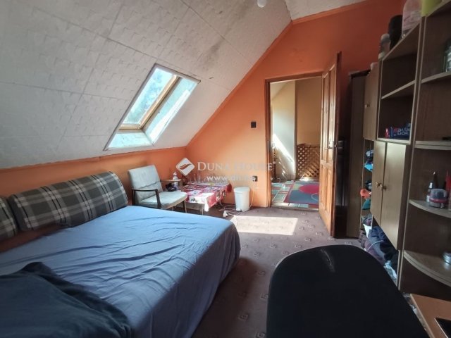 Eladó családi ház, Abonyban 66 M Ft, 6 szobás