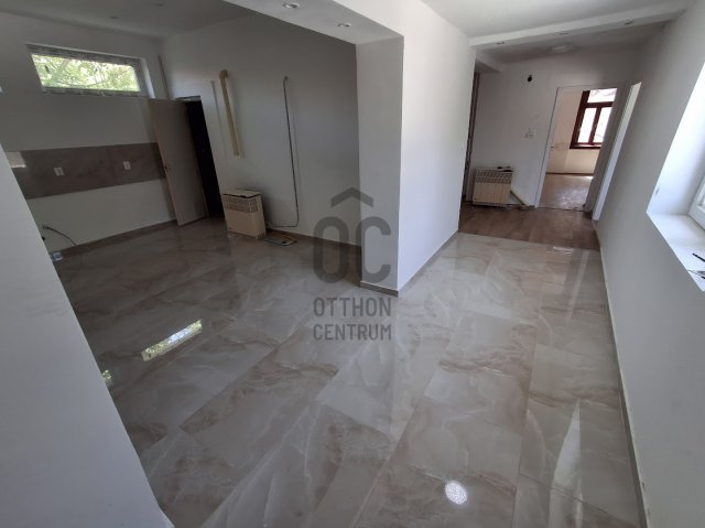 Eladó családi ház, Cegléden 53 M Ft, 3 szobás