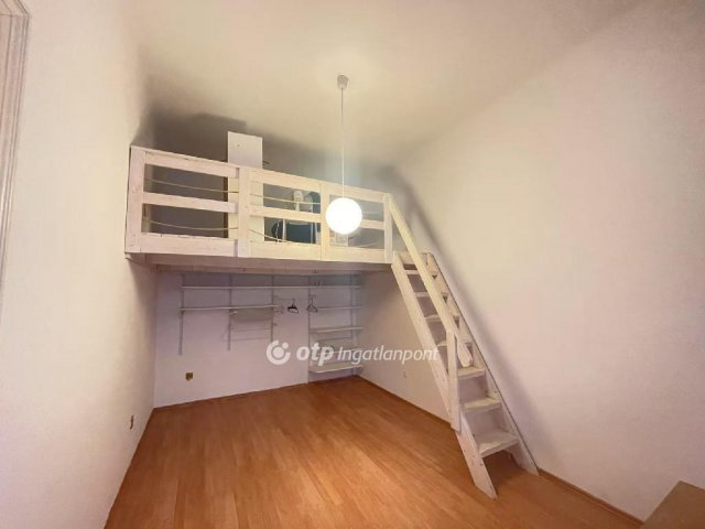 Eladó téglalakás, Budapesten, VIII. kerületben 65.9 M Ft